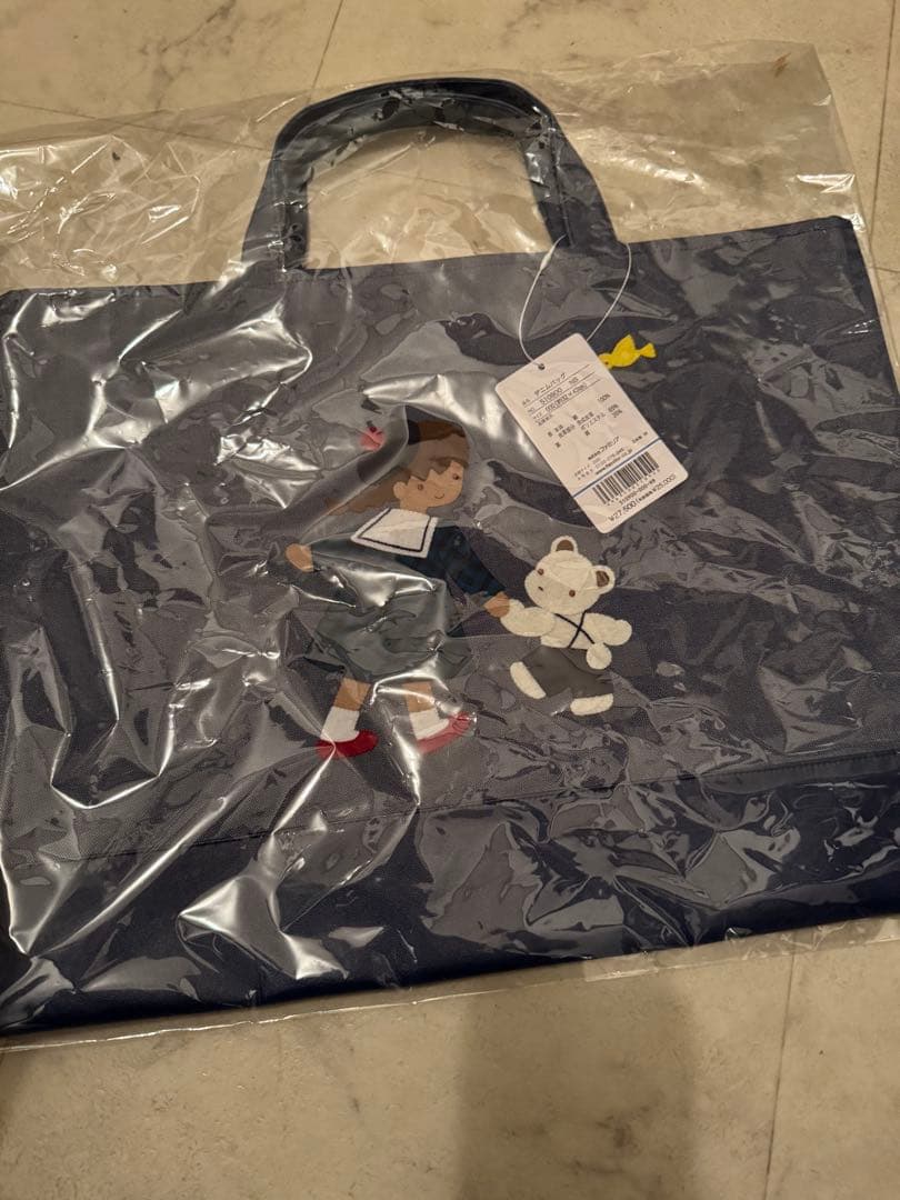 デニムバッグ 女の子とテディベア刺繍