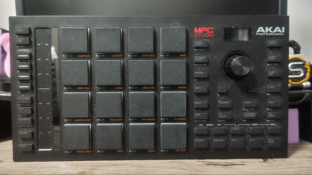 AKAI MPC Studio ※箱、説明書付き 製品情報：MPC STUDIO BLACK：AKAI Professsional