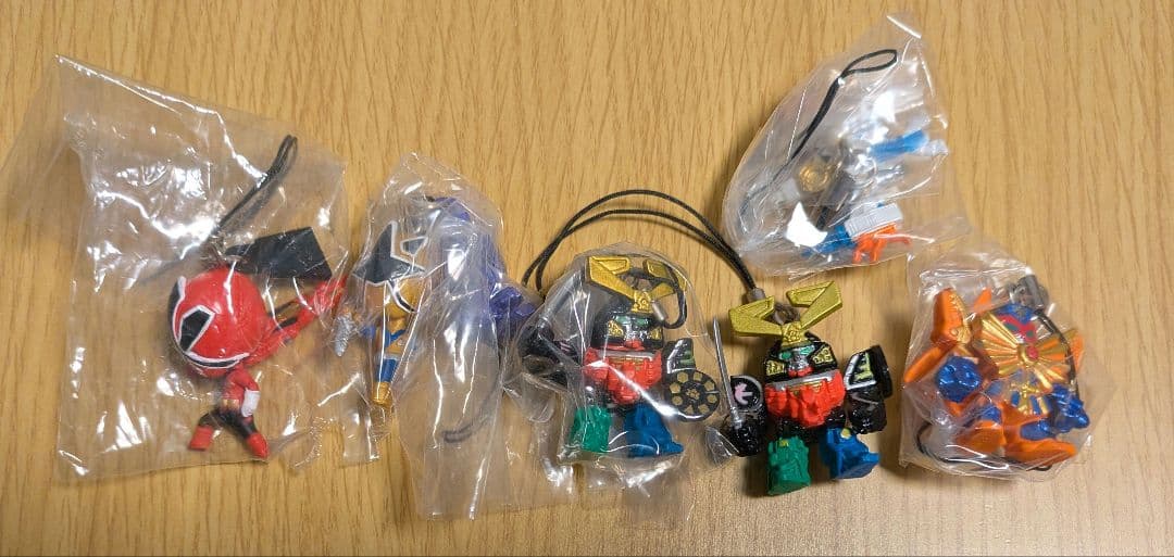 シンケンジャー ストラップ 13種 未使用 - メルカリ