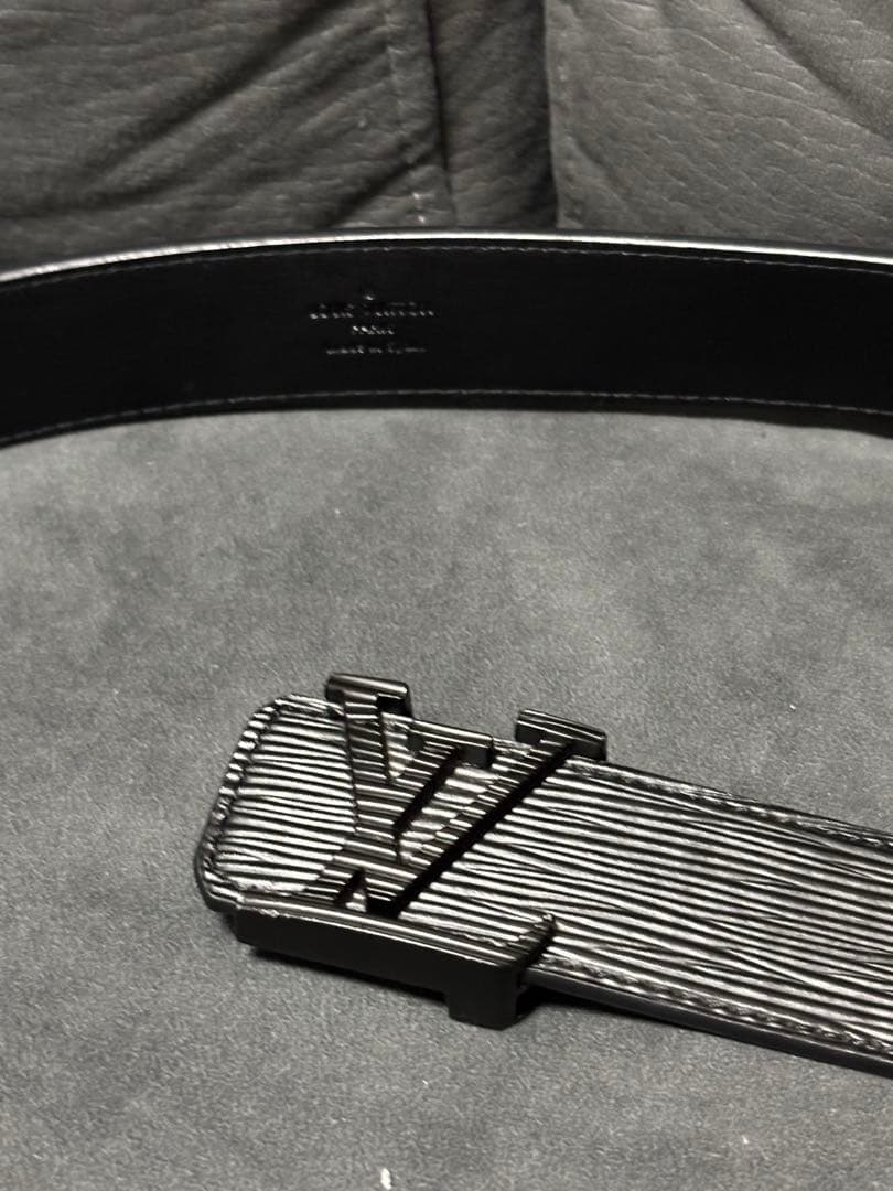 Louis Vuitton ブラックレザーベルト y2k 中古・古着通販】LOUIS VUITTON (ルイ ヴィトン) ベルト・LV シャドウ
