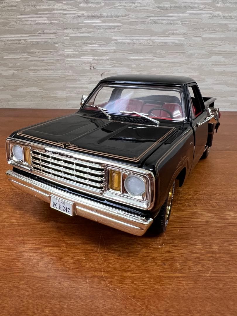 No97 ミニカー1/18 ERTL 78 DODGE WARLOCK