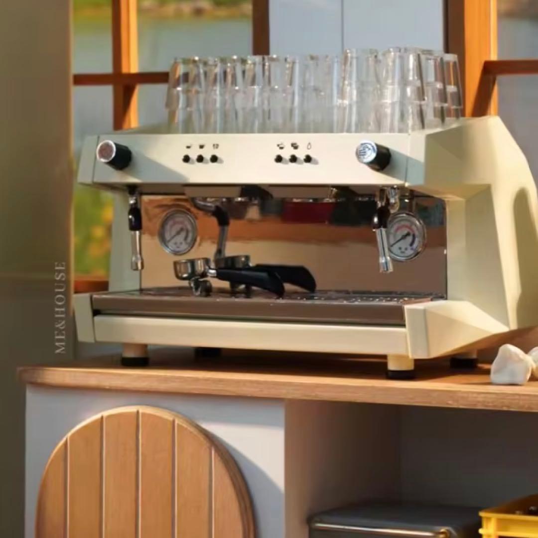 ミニチュア　キッチン雑貨　コーヒーメーカー　金属製　ドールハウス