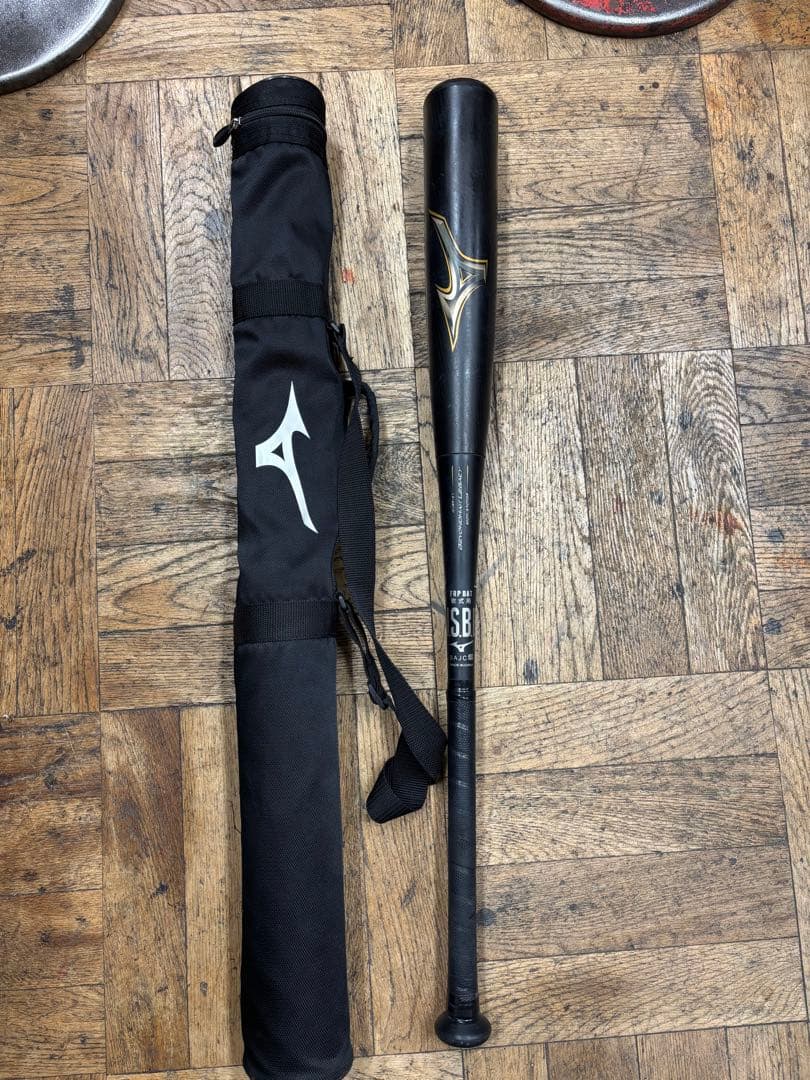 83cm トップバランス　LEGACY バット 専用ケース付き710gレガシー