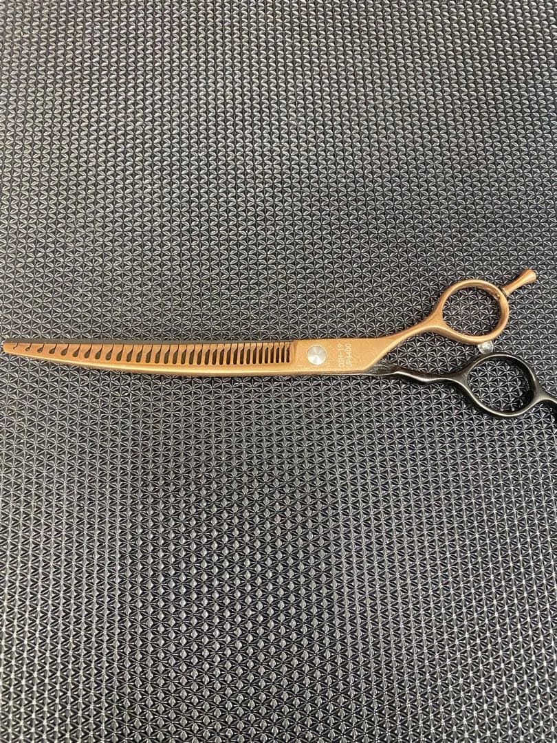 セニングシザー ゴールド ブラック