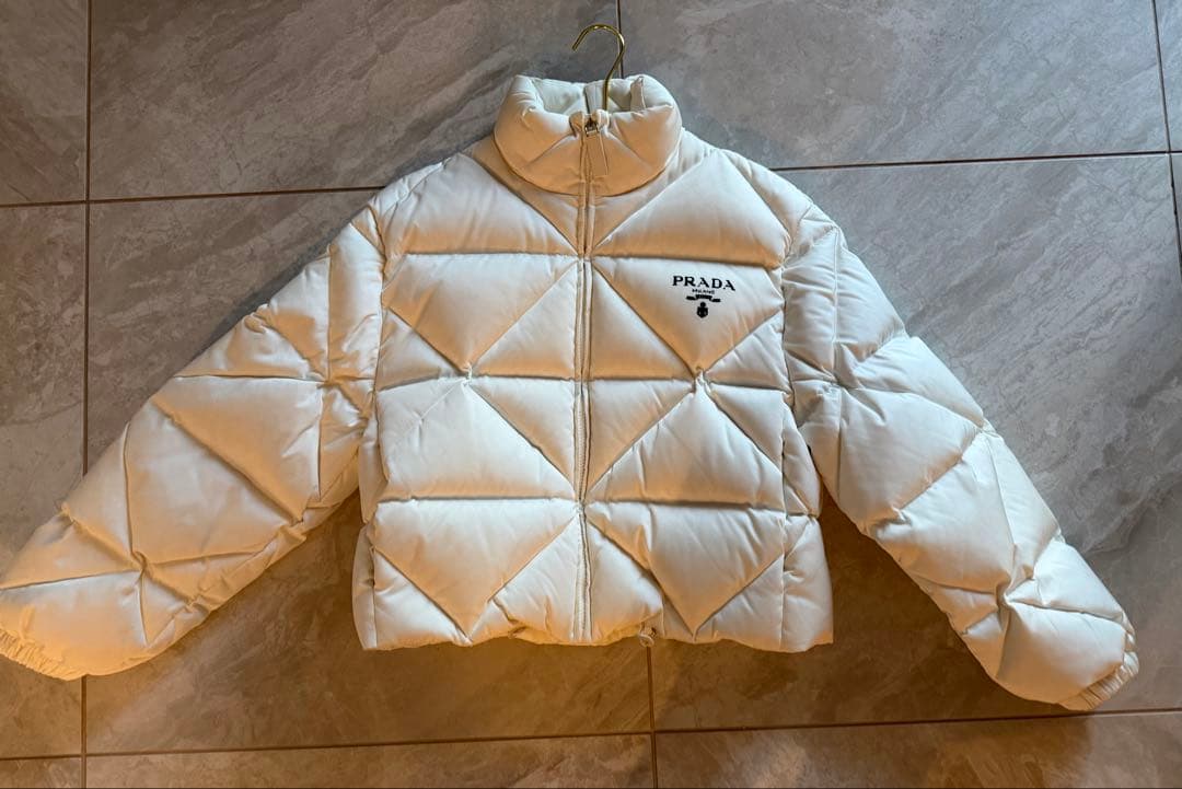 PRADA ホワイト ダウンジャケット