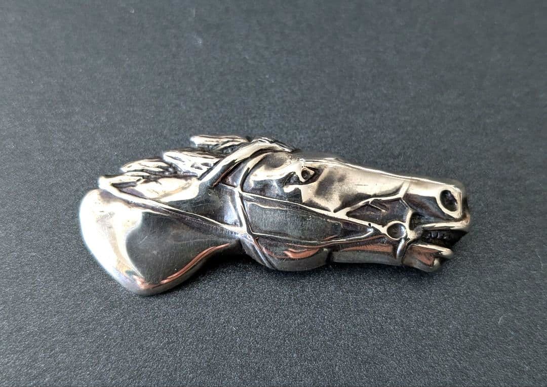 未使用　競争馬　ブローチ　日本製