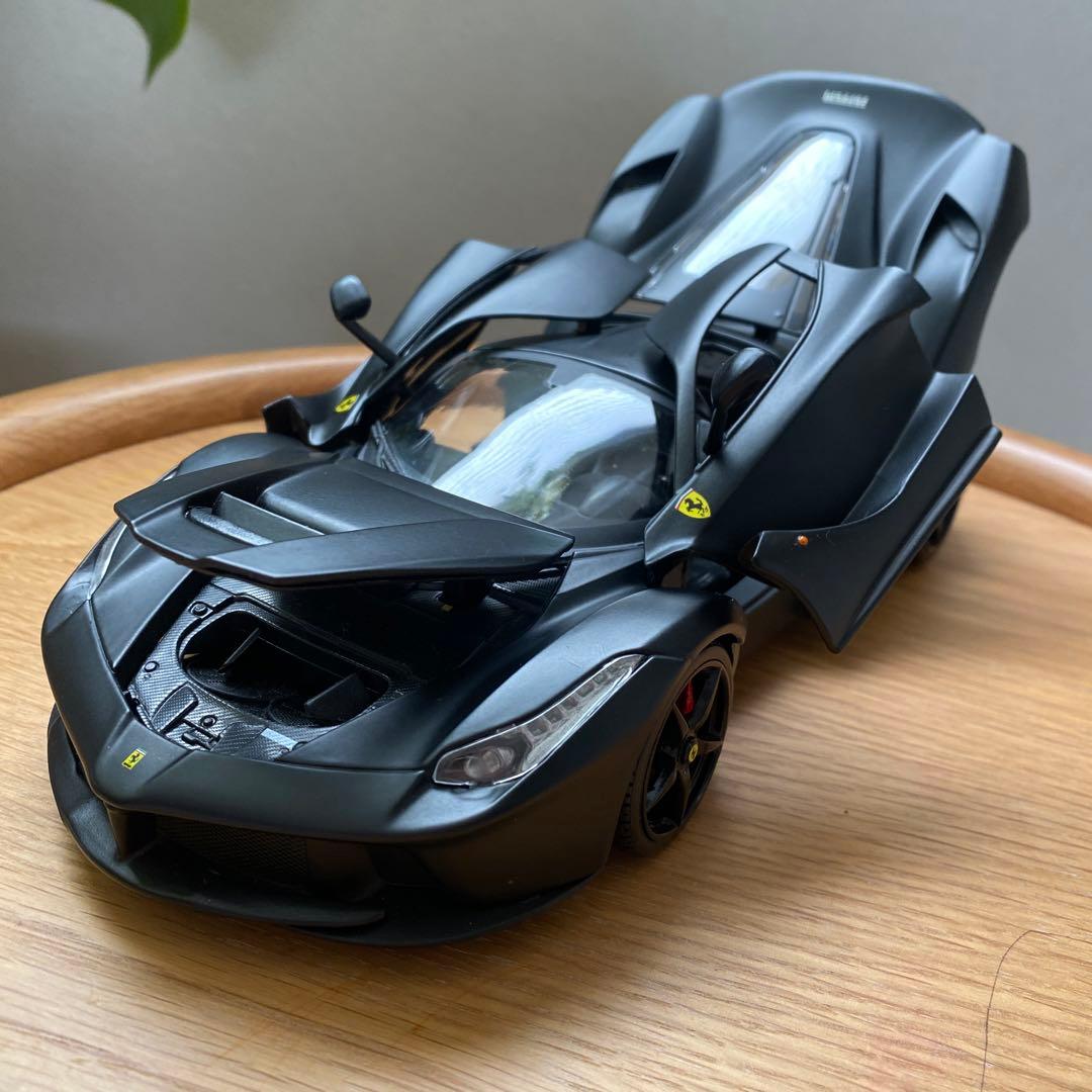 ラ フェラーリ ブラック　Bburago 18-16901 BK 1/18