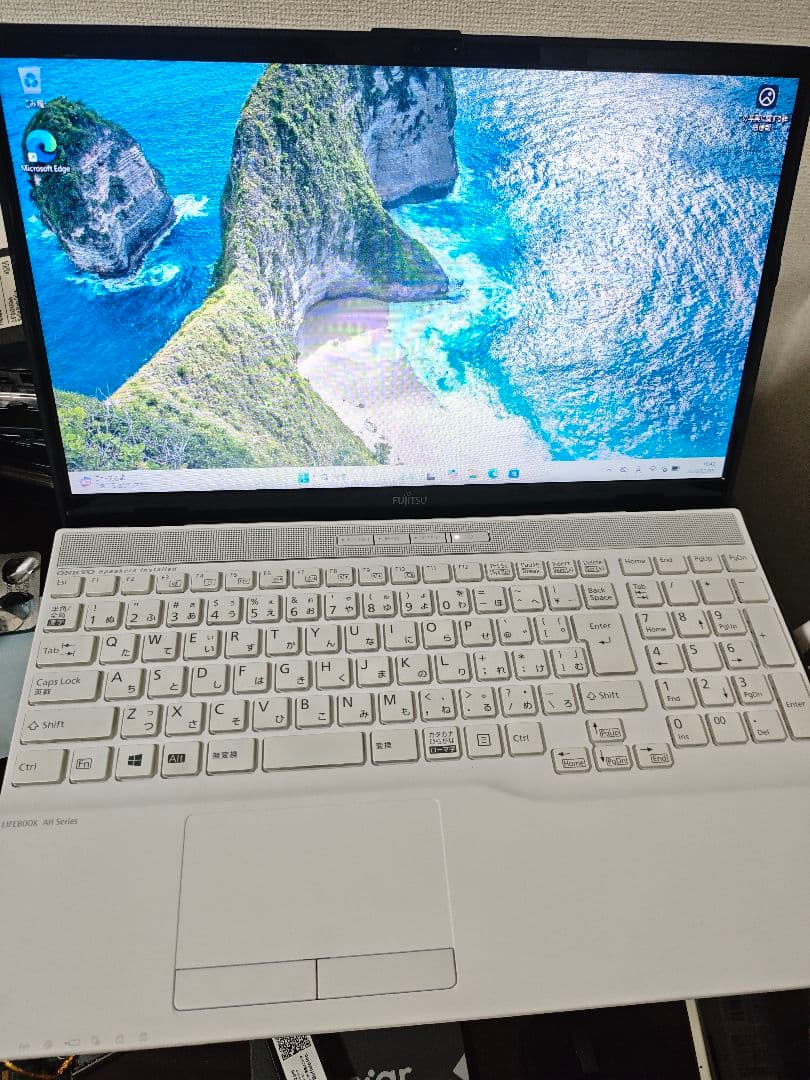 富士通 Core i78565u メモリ8G SSD512G　ジャンク扱い