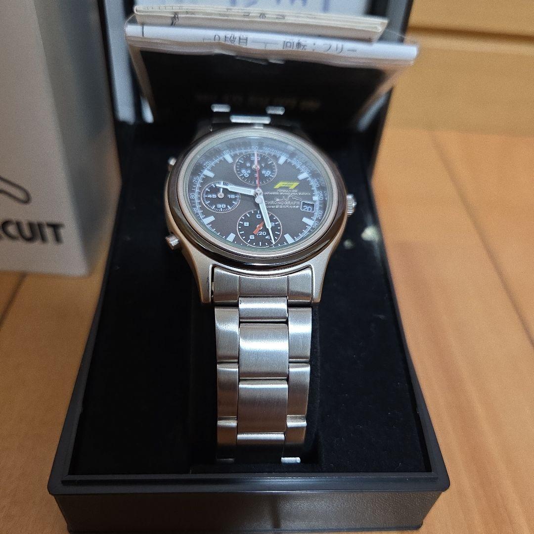 極美品】腕時計 クォーツ クロノグラフ F-1 鈴鹿サーキット 限定モデル