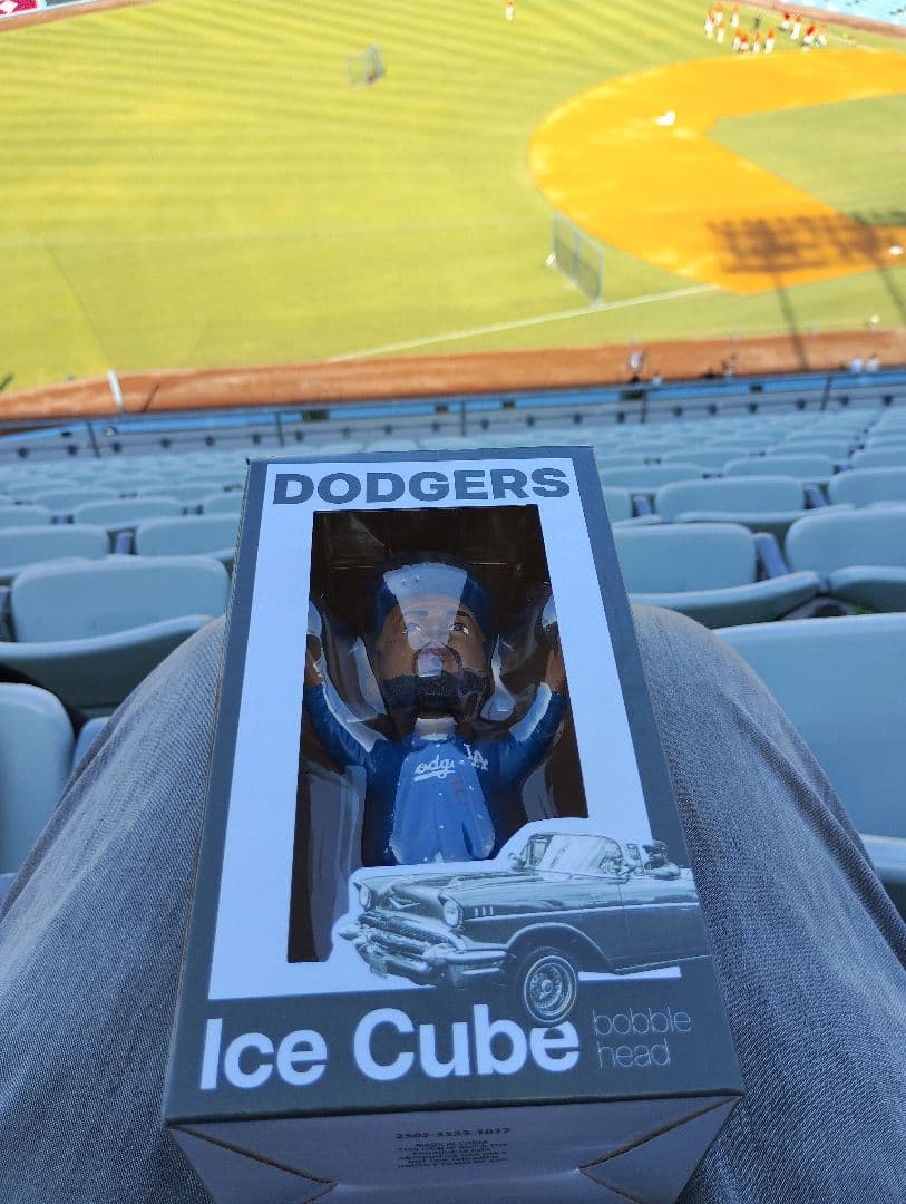 R*D様 DODGERS Ice Cube bobblehead - メルカリ