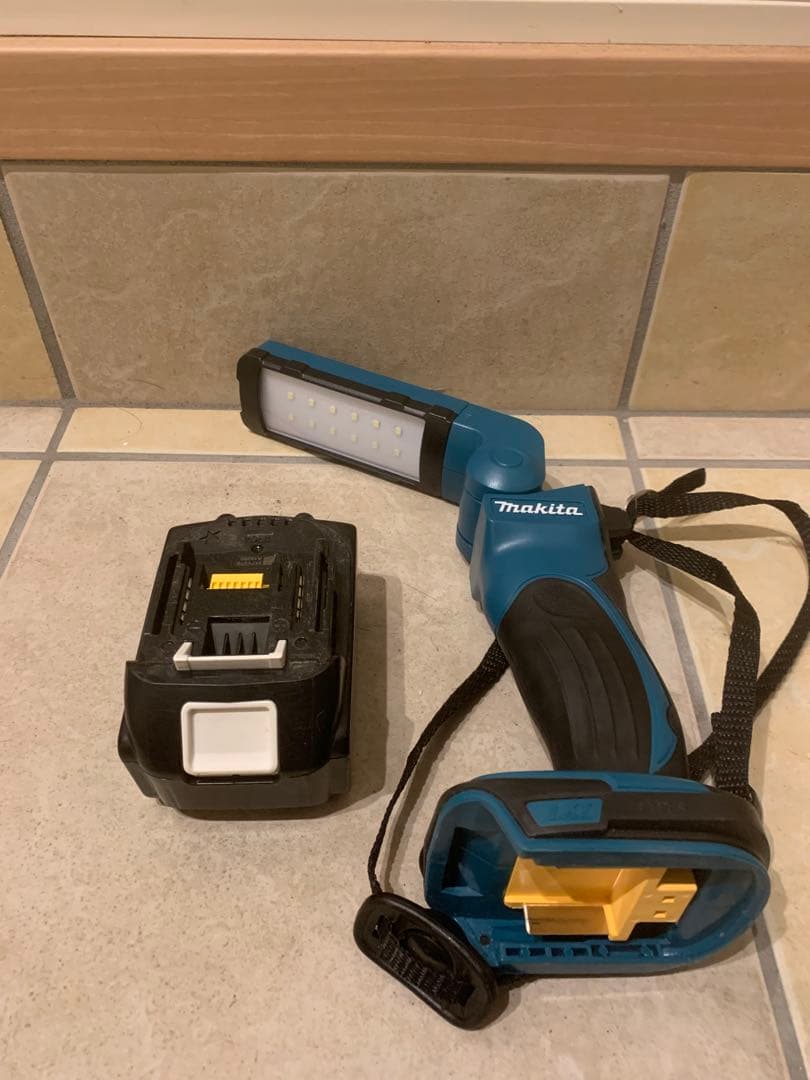 マキタ LEDワークライト ML801 バッテリーセット 楽天市場】【送料無料】マキタ 充電式LEDワークライト ML801