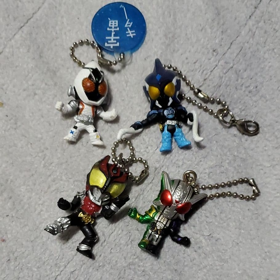仮面ライダーキーホルダー フォーゼ&オーズ&ダブル&キバ ガチャ - メルカリ