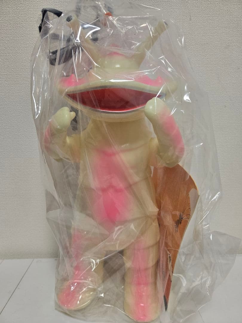 U.S.TOYS Gカネゴン GID グロー成型 ジャイアントカネゴン 蓄光