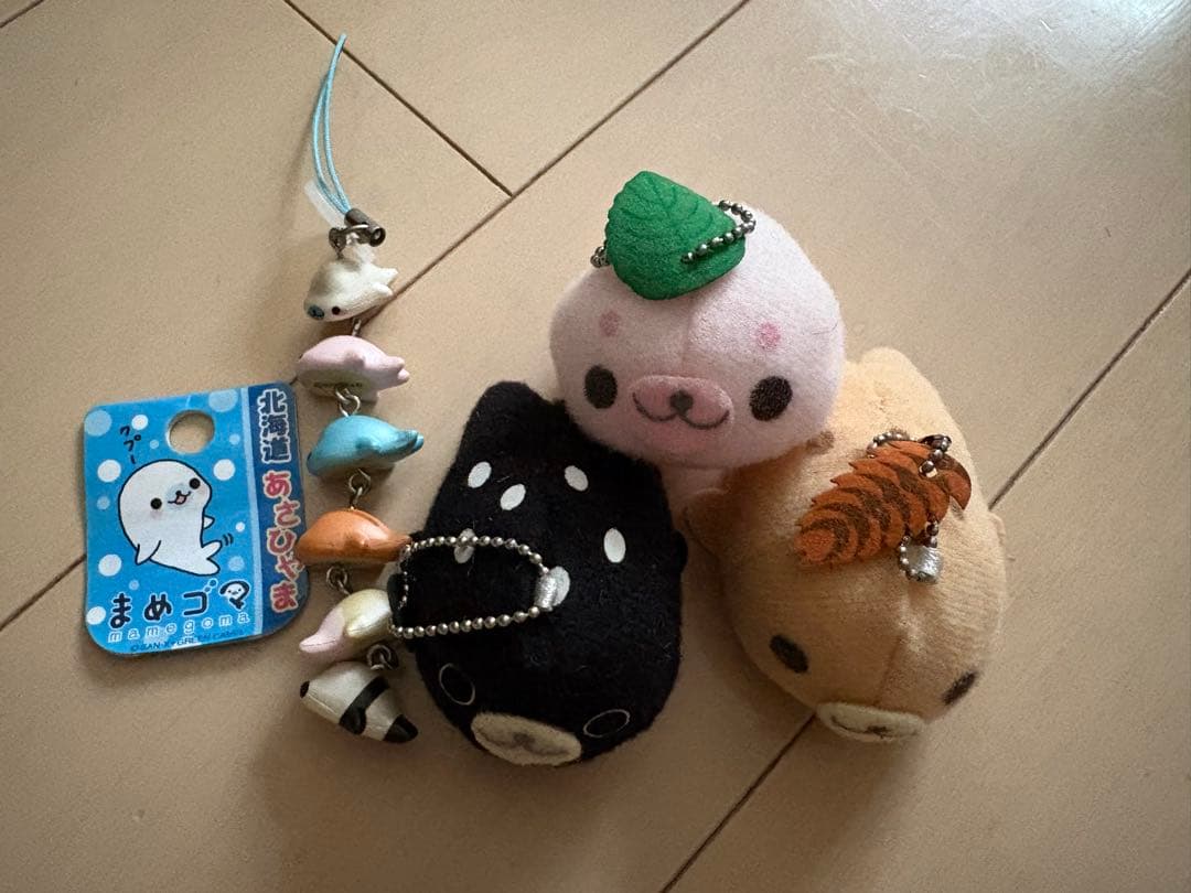 san-x 北海道旭山動物園 まめゴマ 6連ストラップ&十六茶コラボ