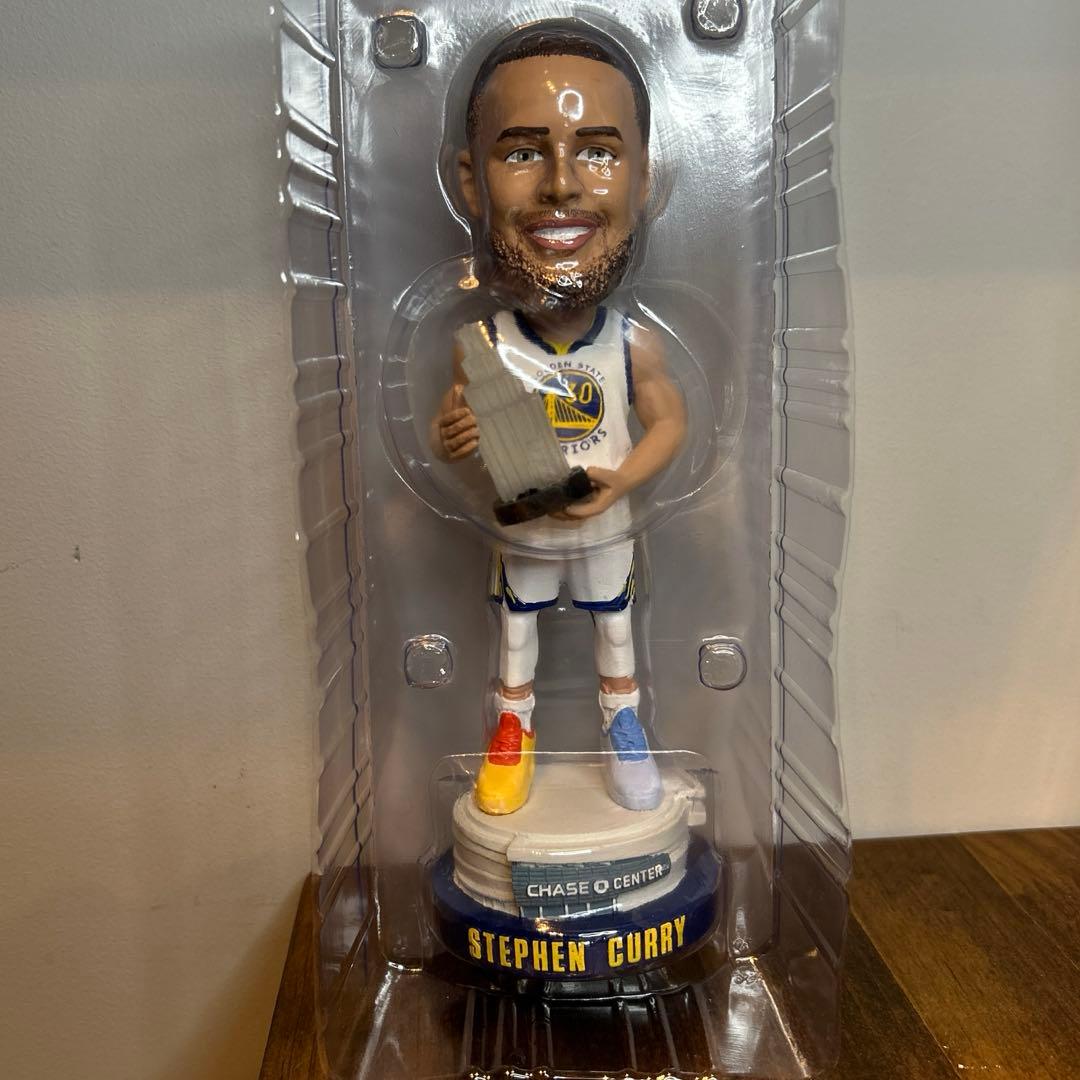 ステフィンカリーオールスターMVP LIMITED EDITION ボブルヘッド