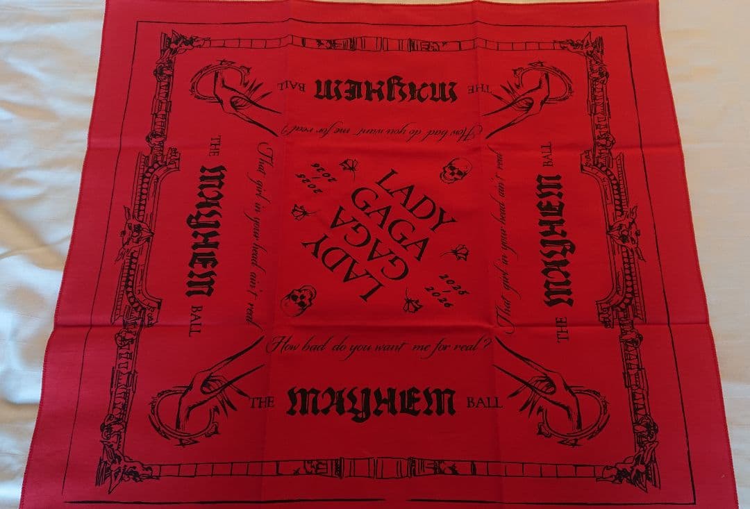 新品】レディーガガ MAYHEM BALL バンダナ 赤 ツアー グッズ - メルカリ