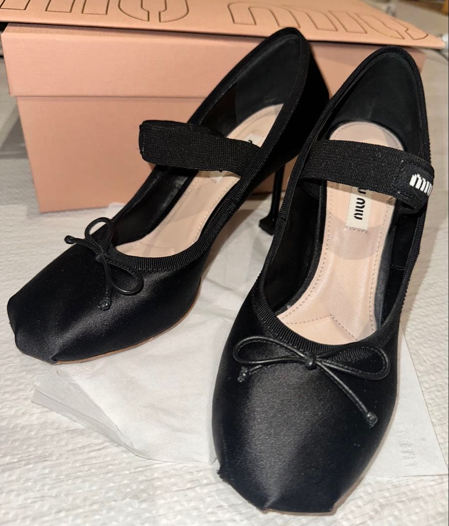 miu miu バレリーナトゥサテンパンプス ブラック リボン付き パンプス
