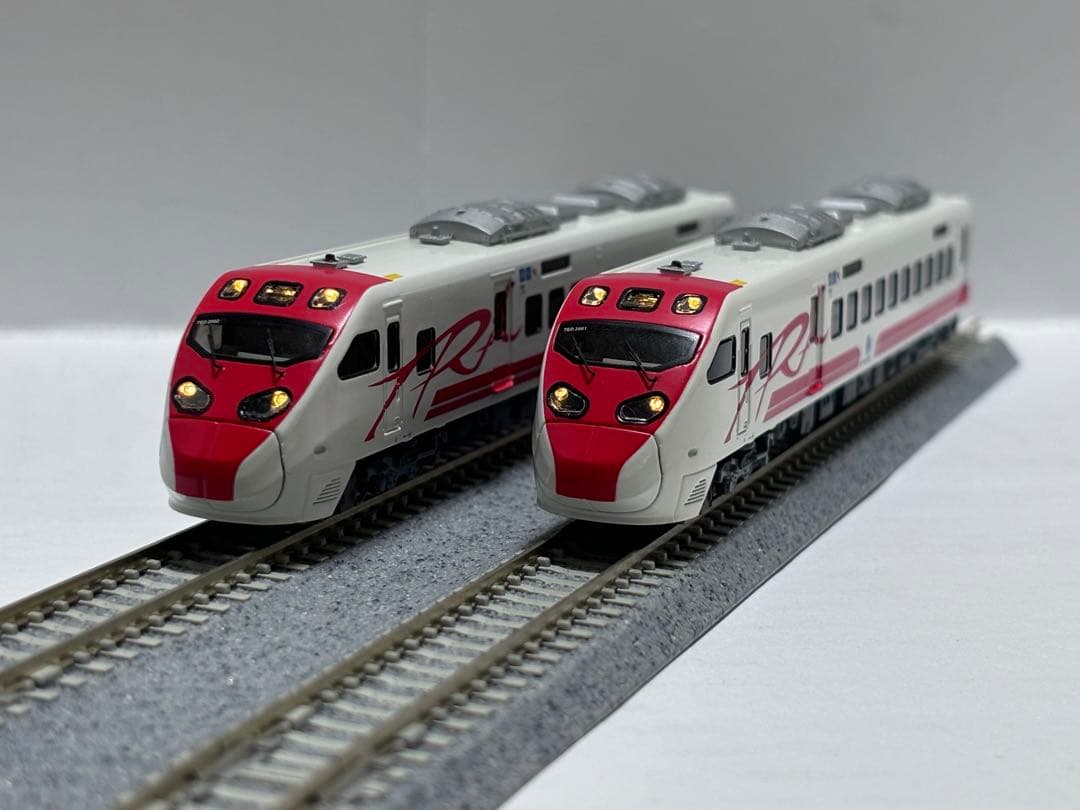 三鶯重工 TEMU2000 プユマ号 基本 増結 8両セット - メルカリ