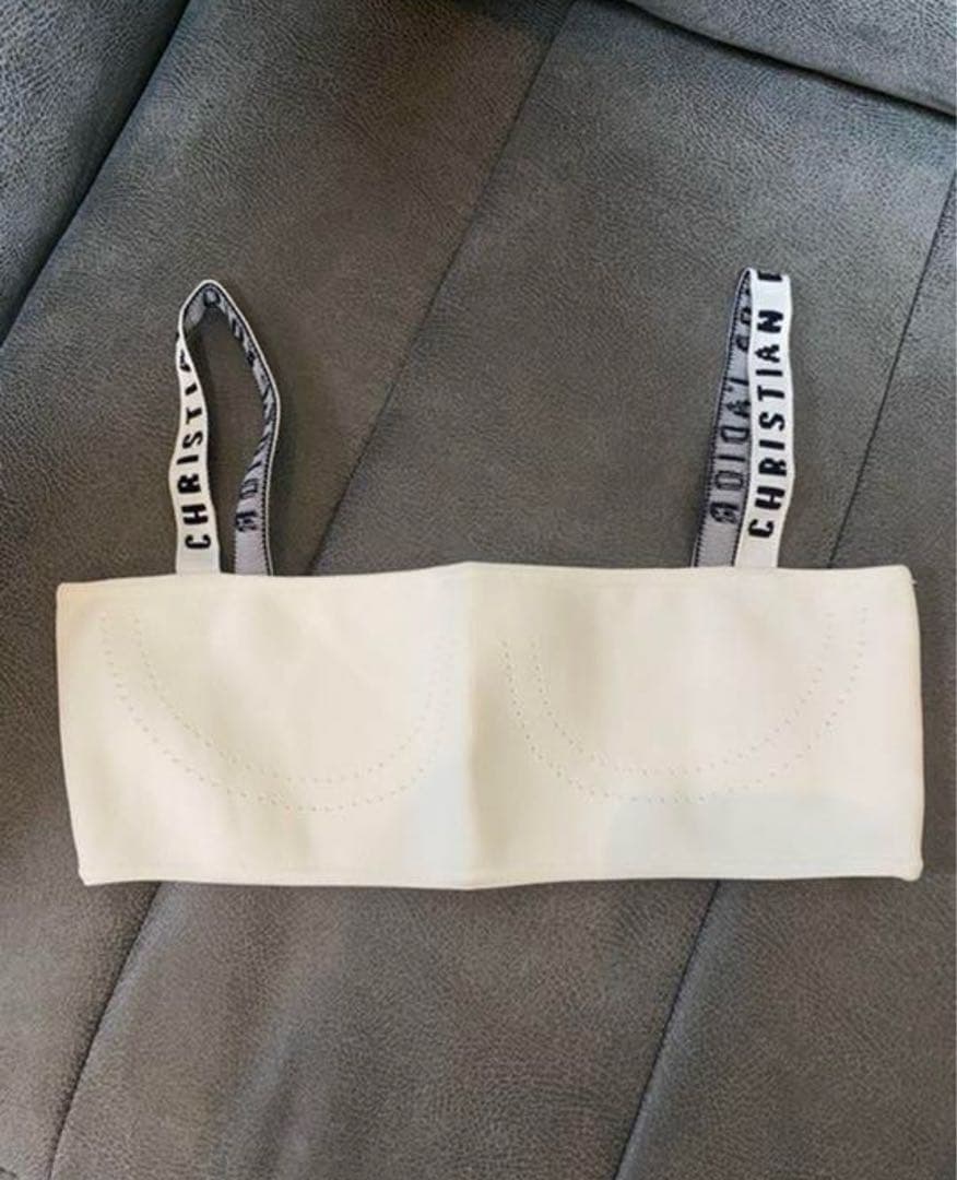 Christian Dior クリーム色ブラトップ XS