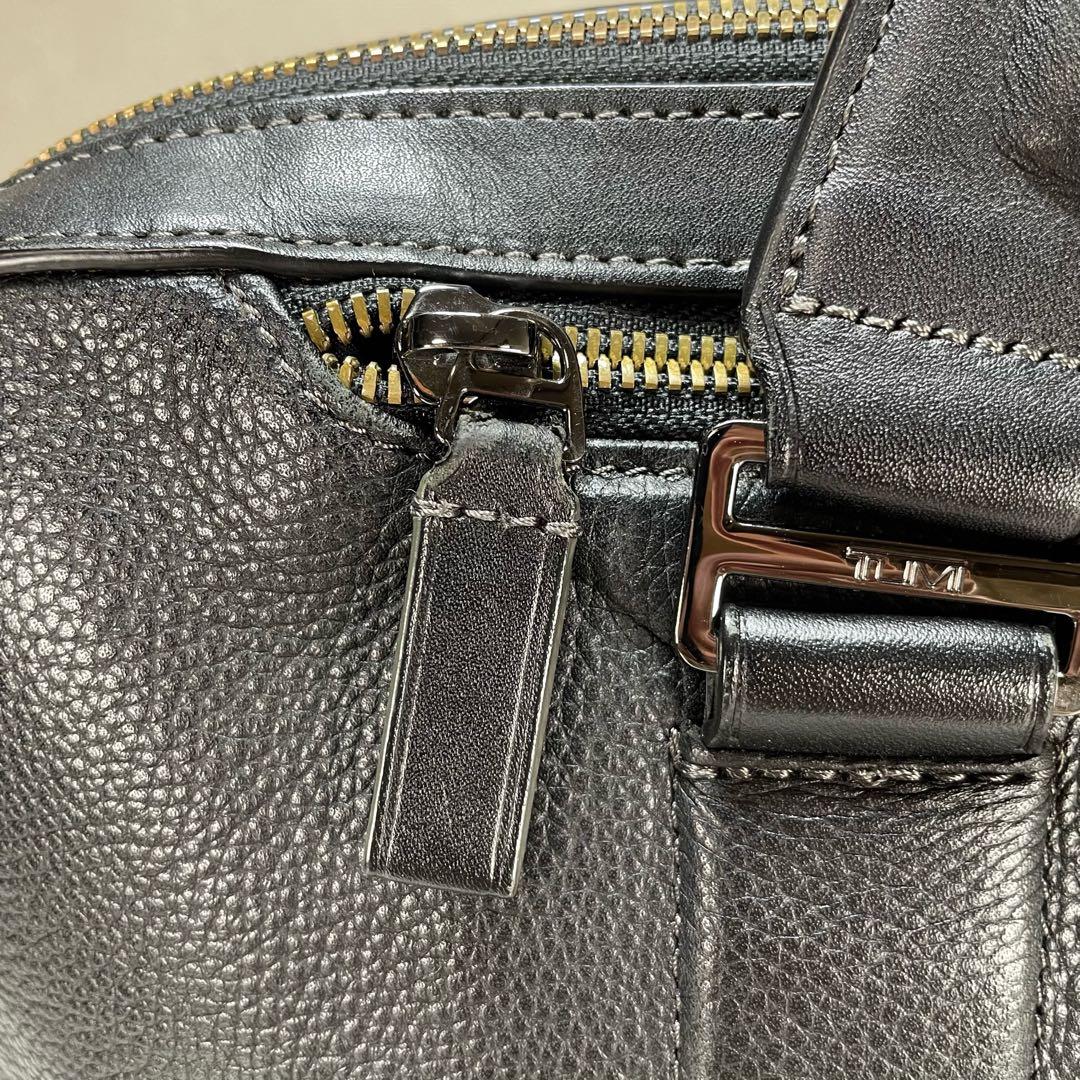 トゥミ ビジネスバッグ ブリーフケース レザー ブラック 63032DP