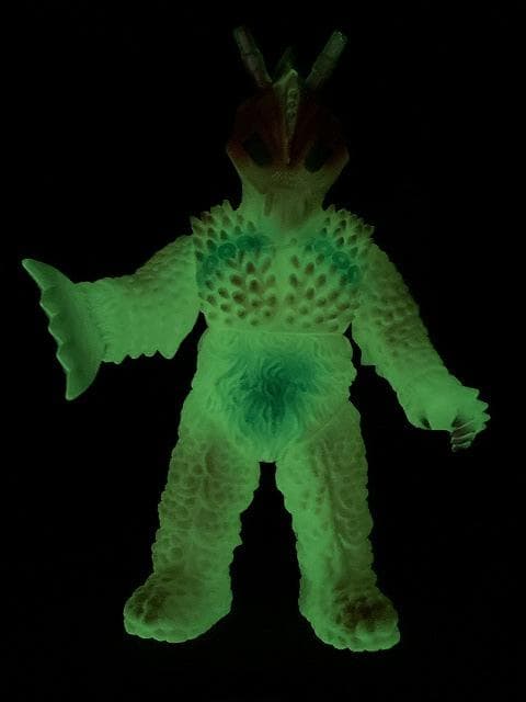 希少ソフビ やまなや 改造巨大ヤプール 超獣 - メルカリ