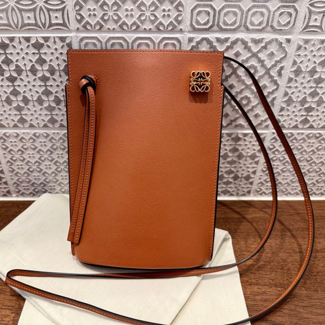 ロエベ ダイスポケット タン - メルカリ