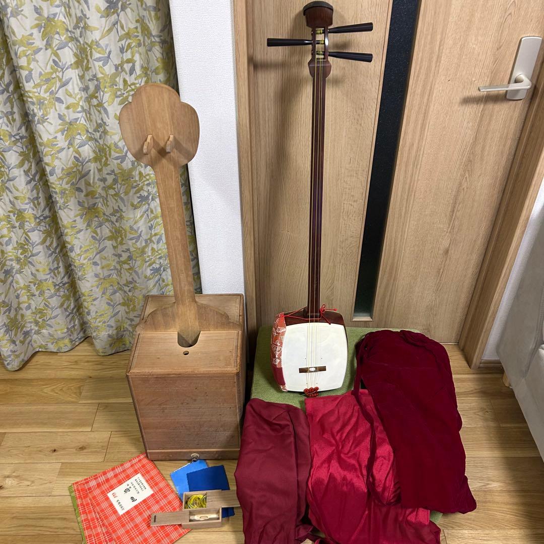 長唄三味線　細棹　本皮　皮破れなし　木製スタンド 長袋、胴袋付き