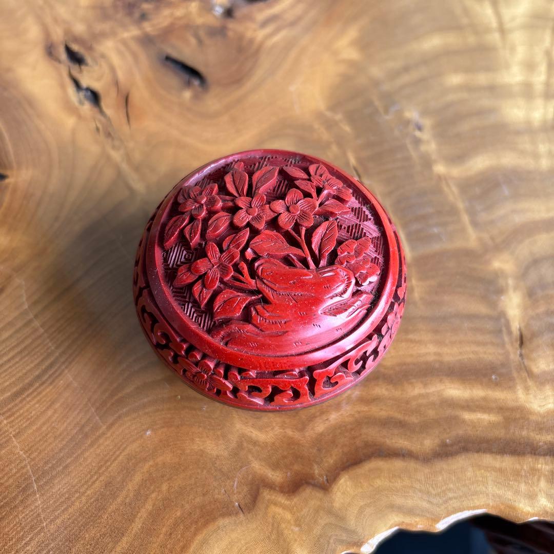 中国 堆朱 香合 茶道具 内七宝 金属枠香合 - メルカリ