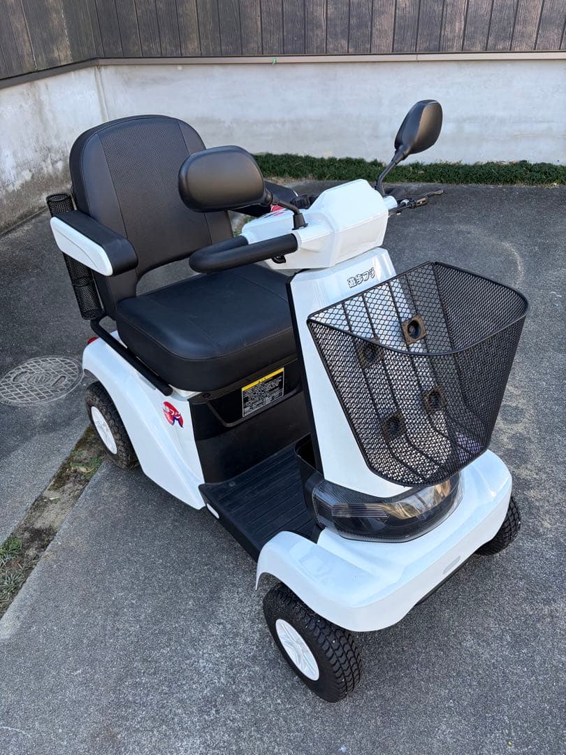 [送料込み]セニアカー　遊歩フジ 引き取りは3万円値引き