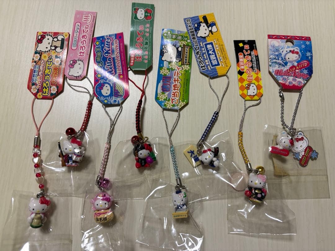 ご当地キティ ストラップ 8個セット