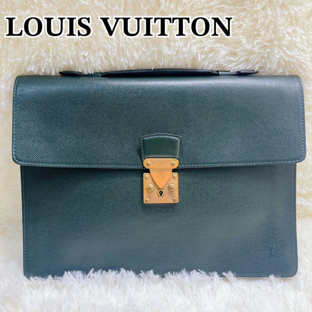 ルイヴィトン タイガ セルヴィエット クラド　タイガ ビジネスバッグ 通勤 418 ルイヴィトン タイガ セルヴィエットクラド ビジネスバッグ 書類