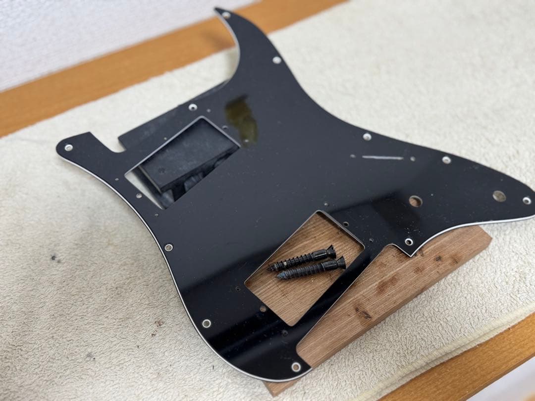 Fernandes FST-65ボディ使用改造品 FRT1000 ディマジオ搭載 - メルカリ