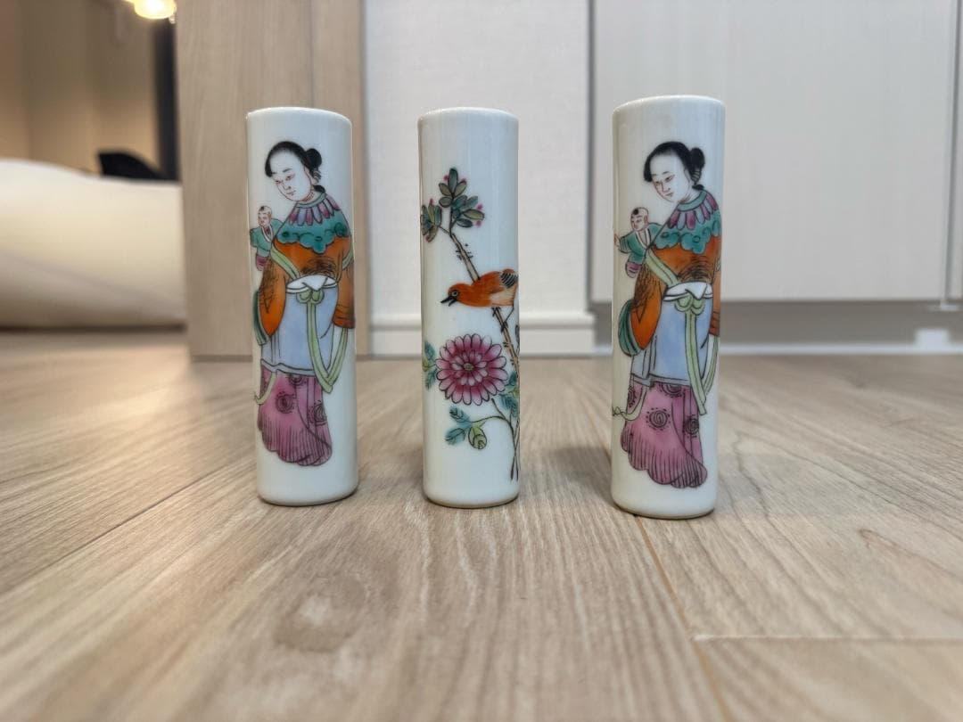 粉彩花瓶三本組 人物花鳥文様 色絵磁器 清朝様式