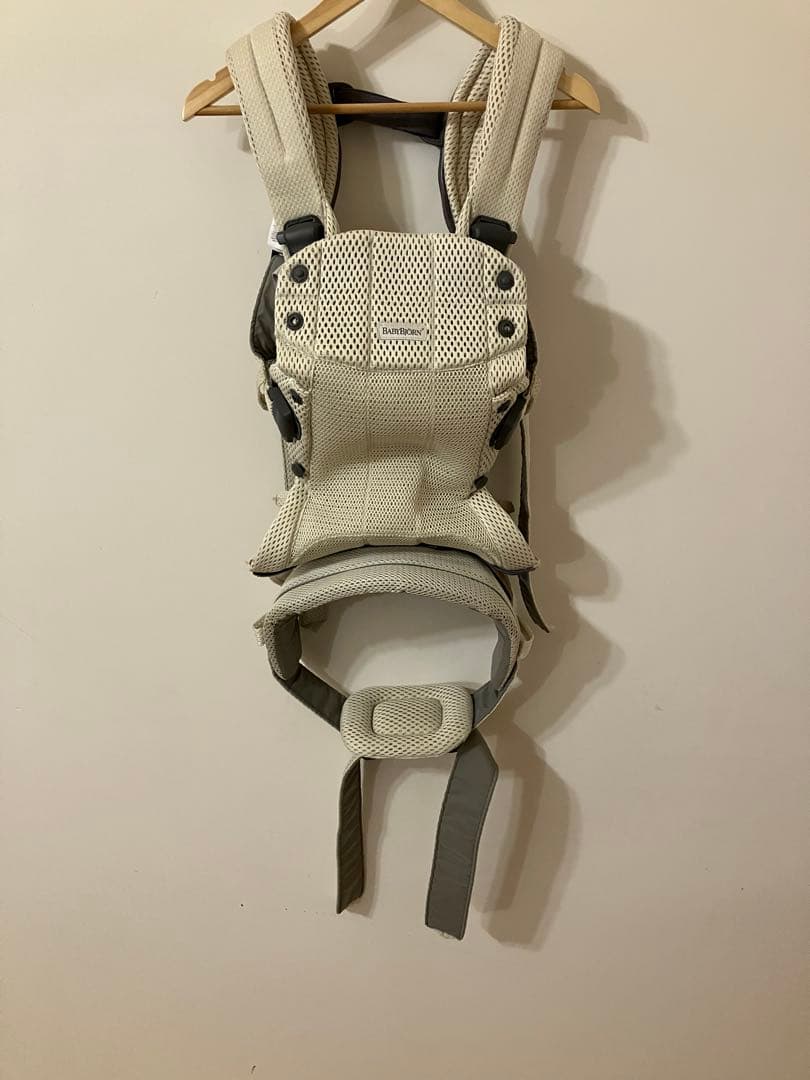 BABYBJÖRN ハーモニー　抱っこひも メッシュ クリーム