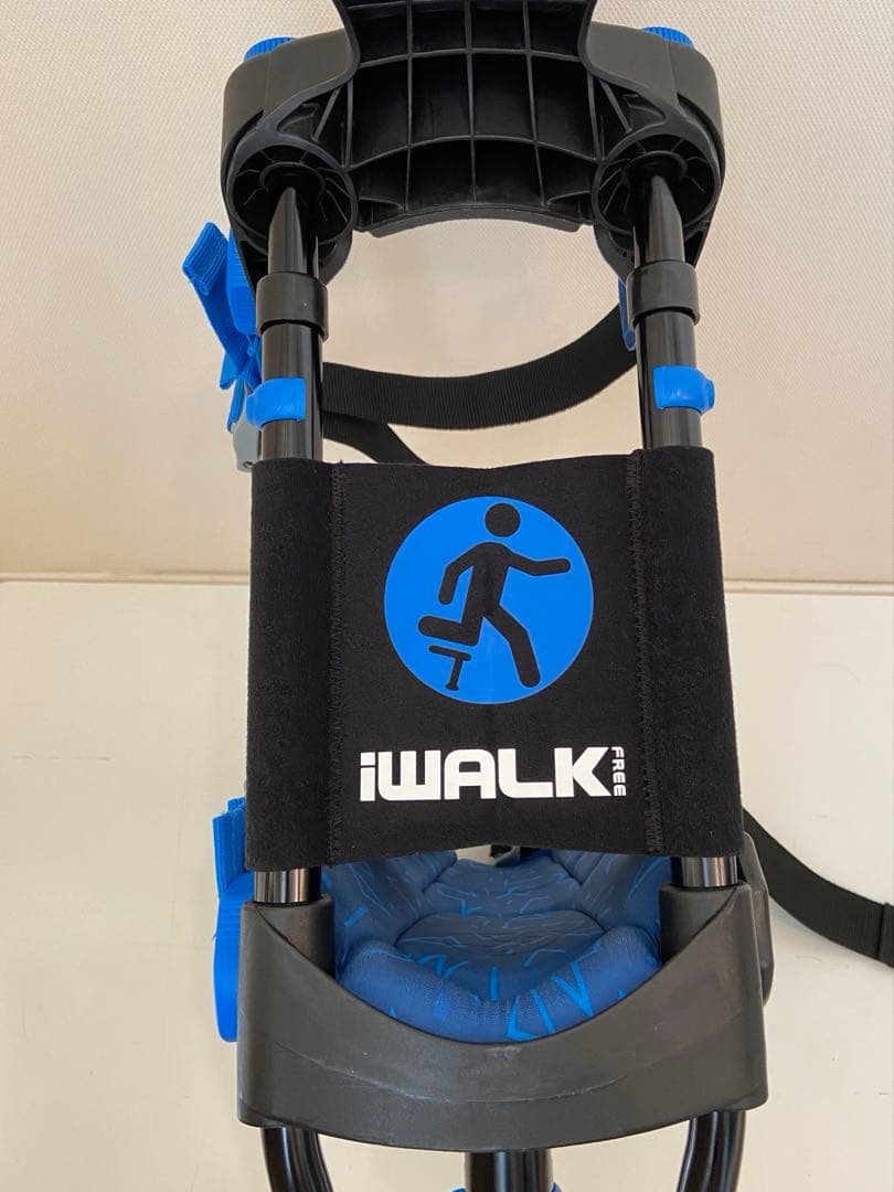 ぐっちゃん様 専用 WALK 3.0 ハンズフリー松葉杖 - メルカリ