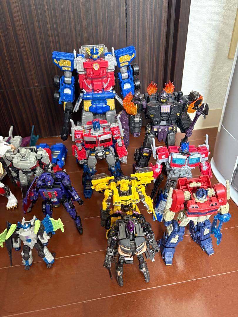 値下げ交渉可]トランスフォーマー まとめ売り 大量セット - メルカリ