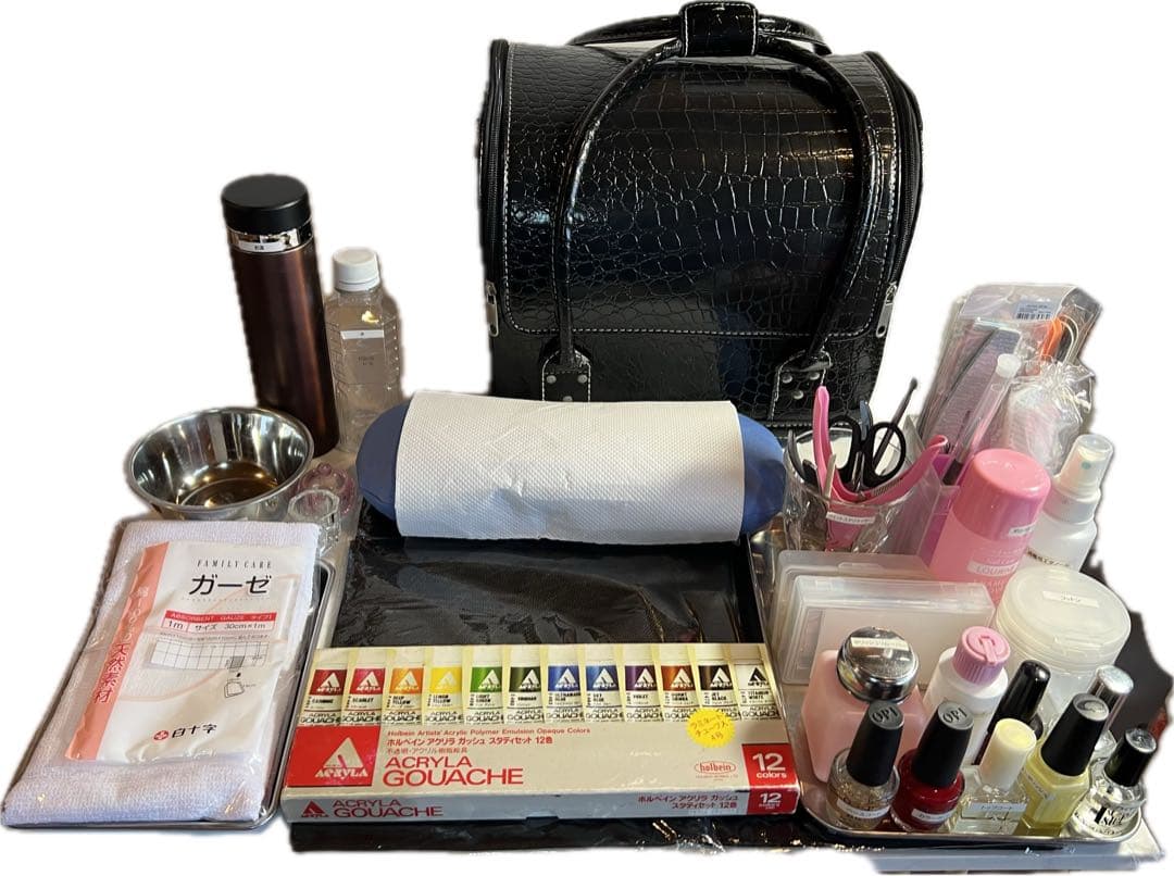 3月18日出品終了　ネイリスト検定3級　2級　セット　筆入とチップのおまけ付き