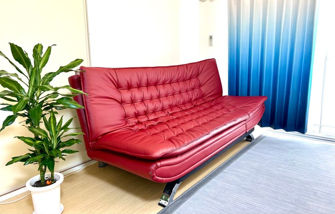 ニトリ赤い合成皮革ソファ 、ソファベッドリクライニング機能付き