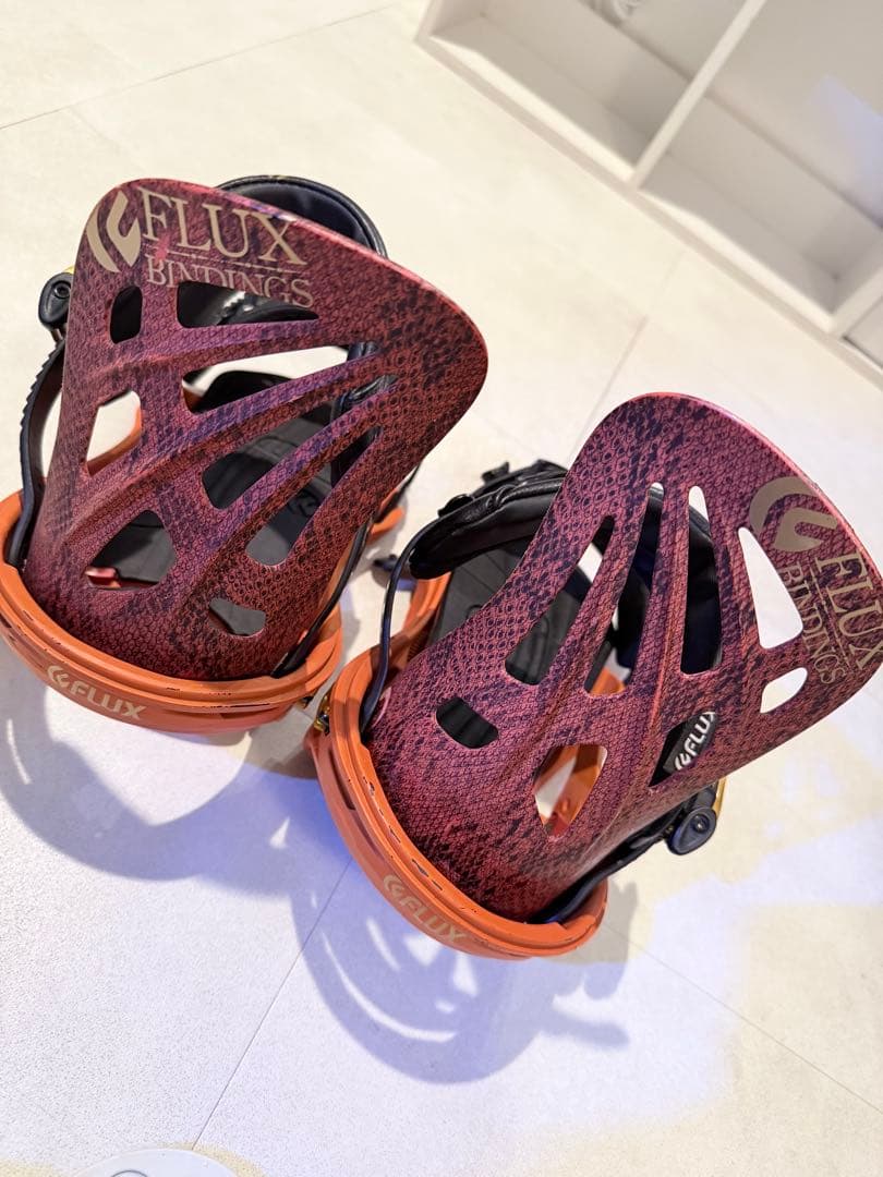 最終値下げ FLUX スノーボード ビンディング オレンジ/黒 M - メルカリ