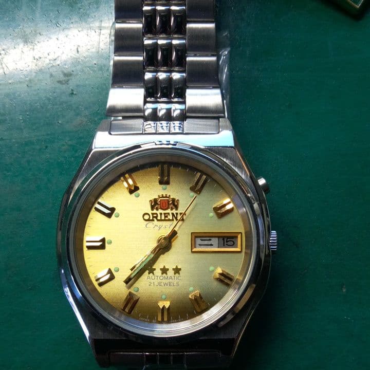 オリエント腕時計　クリスタル