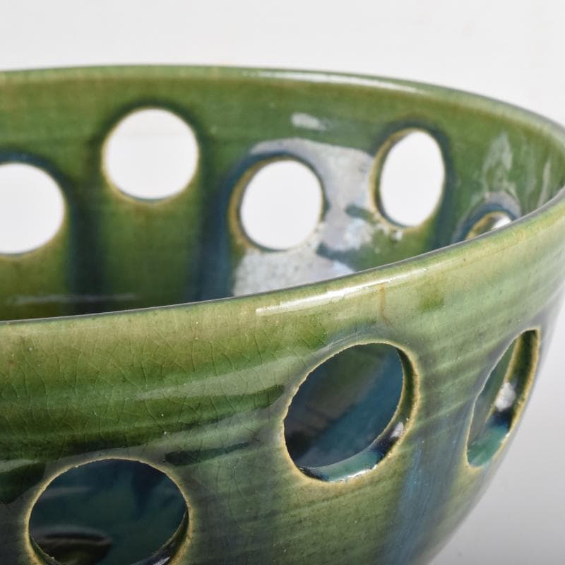 美濃焼 加藤光右衛門作 織部 水玉透かし鉢 共箱 C 6951A - メルカリ