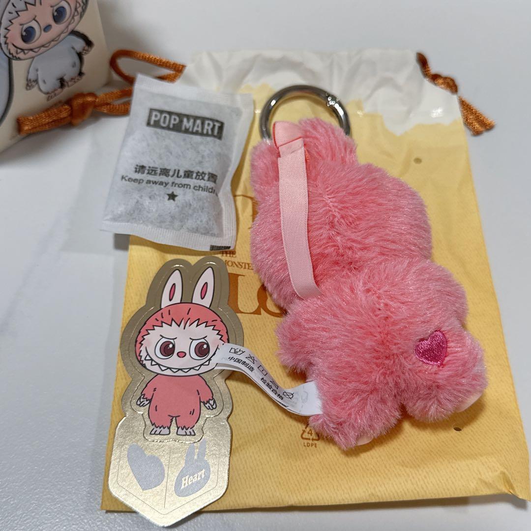 PIN FOR LOVE ぬいぐるみ ラブブ アルファベット シークレット - メルカリ