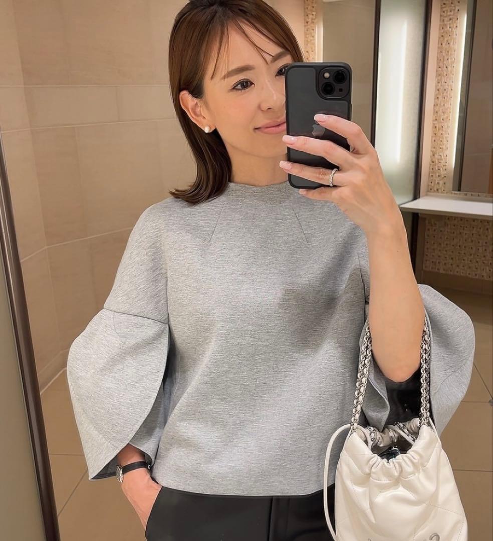 heve へイヴ　チューリップボンディングブラウス　アイボリー