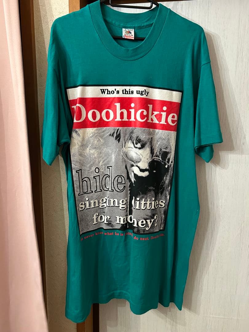 hide STAFF グラフィックTシャツ ターコイズ