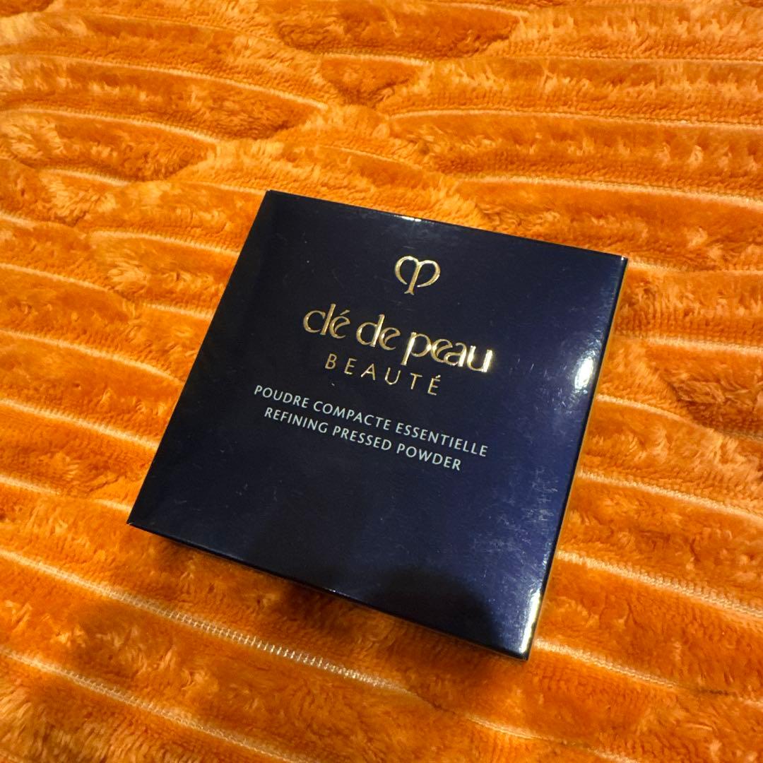 未開封品　クレドポーボーテ　プードルコンパクトエサンシエル n 本体