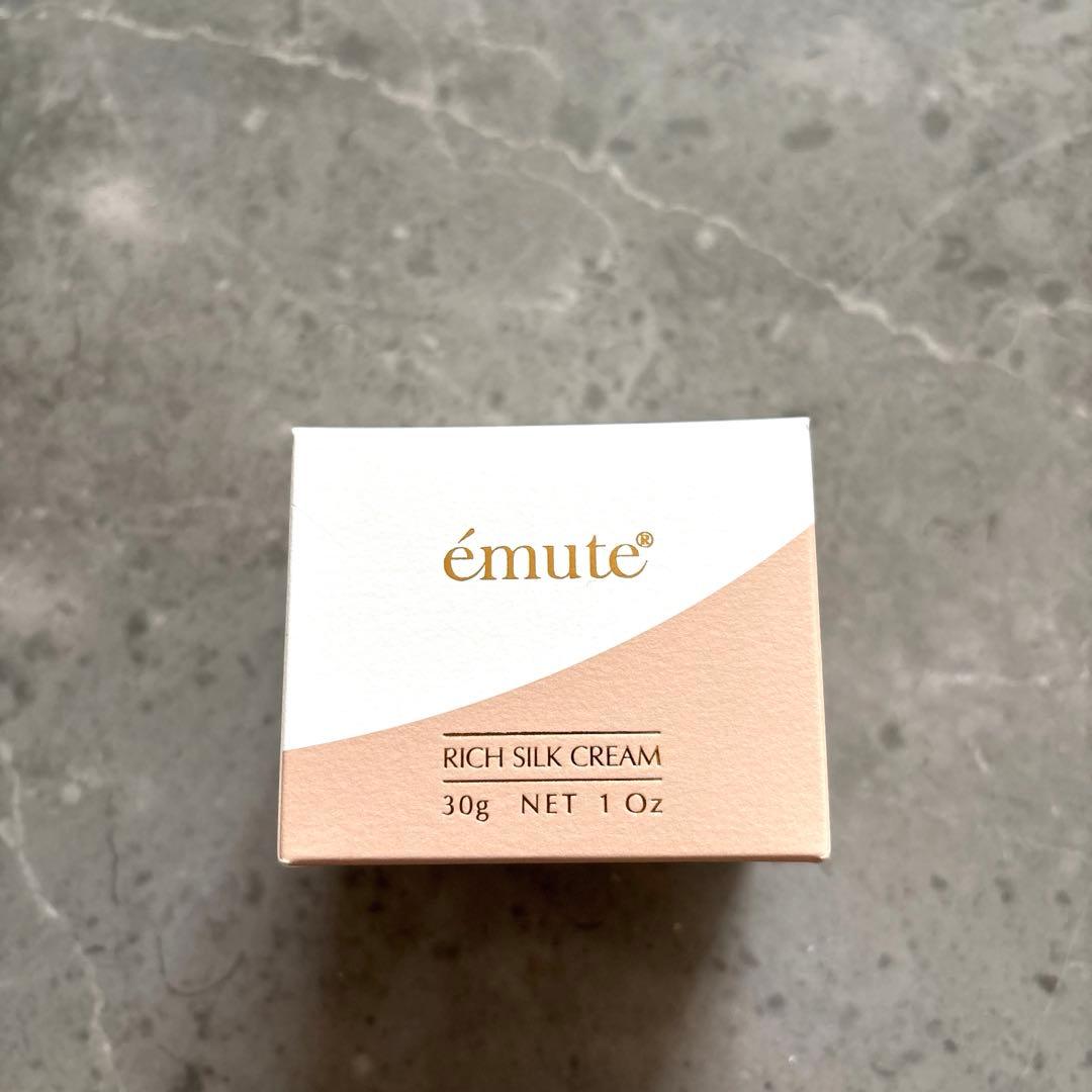 エミューテ　émute リッチシルククリーム 30g