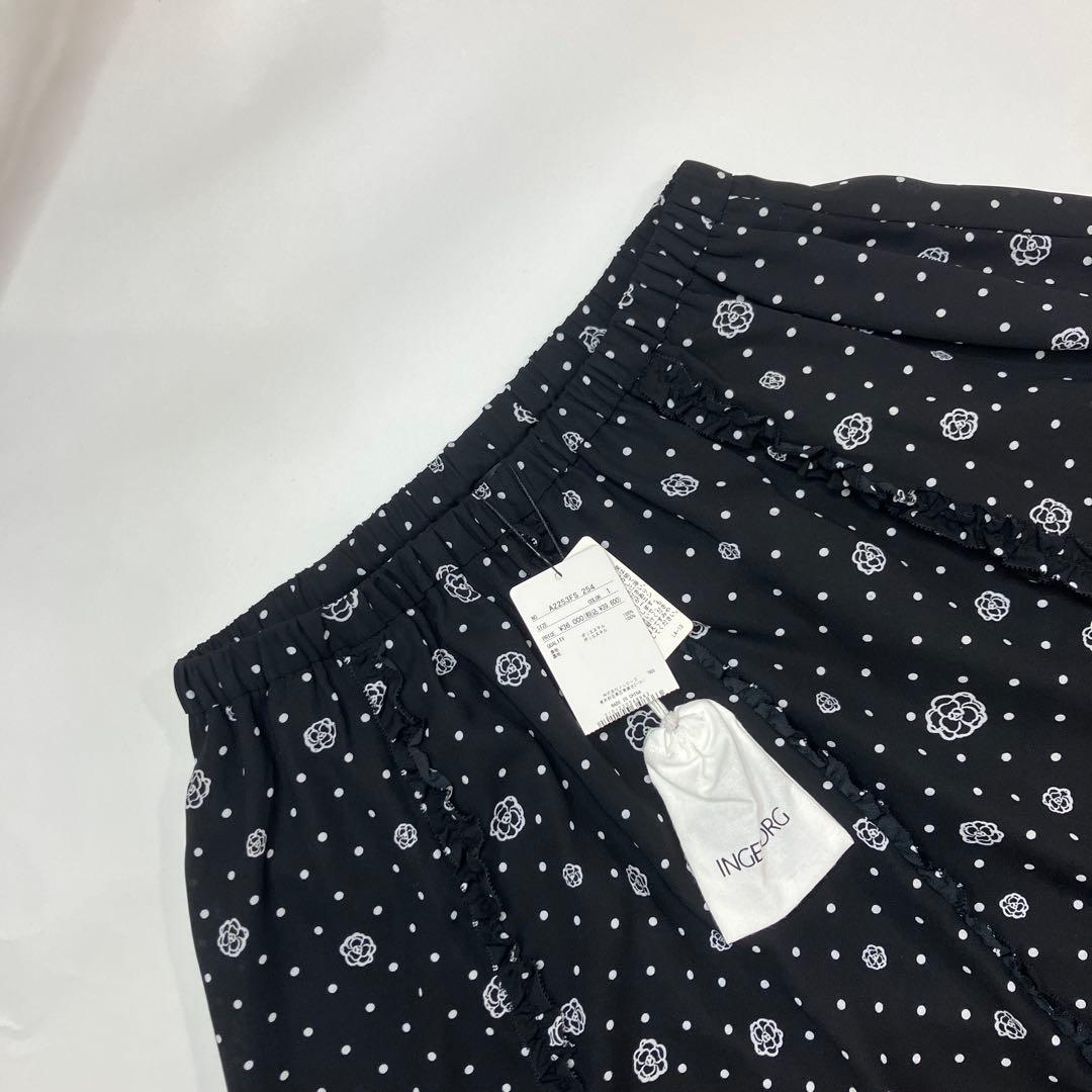 試着のみ】インゲボルグ 黒 カメリアドットプリント ポリスカート/2025年
