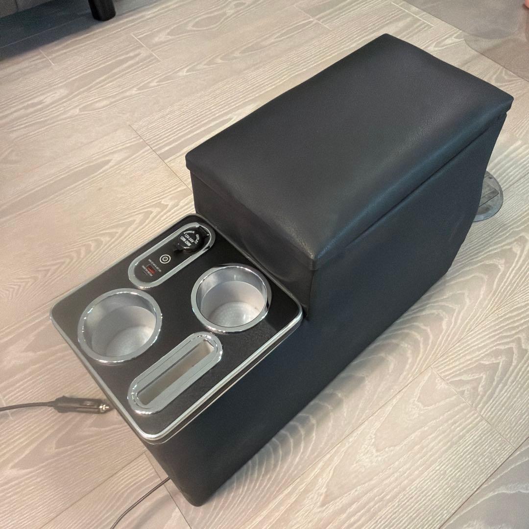 セレナ　コンソールボックス