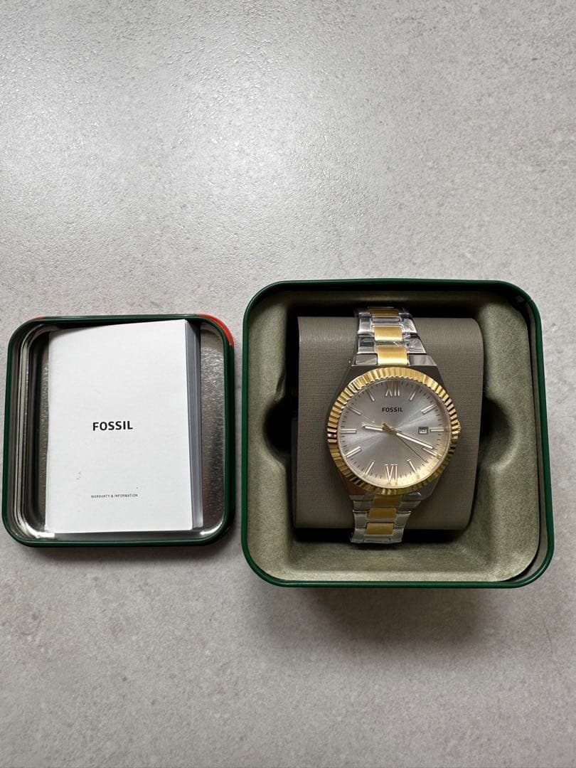 FOSSIL•フォシル 腕時計 • シルバー/ゴールド