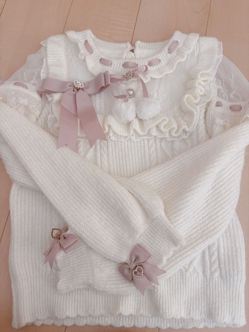 LIZLISA ポンポンリボンレースヨークニットトップス ホワイト 白